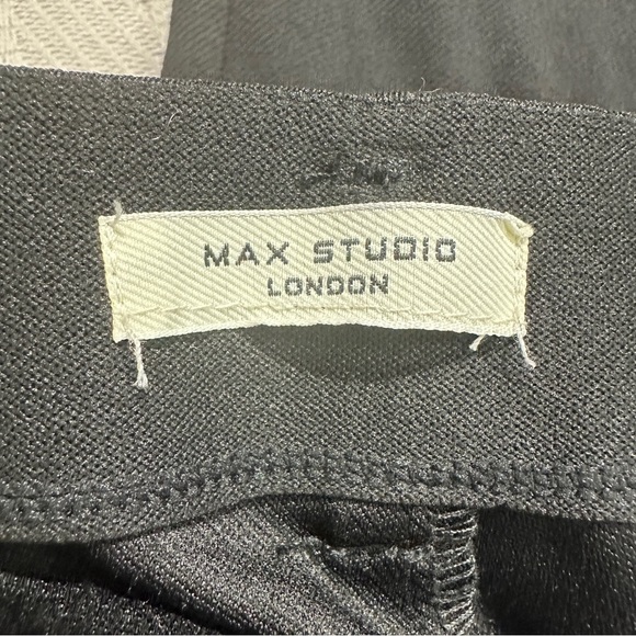 Max Studio wide leg, high rise crops, contrast stitching, zip front, no size tag - Picture 11 of 11